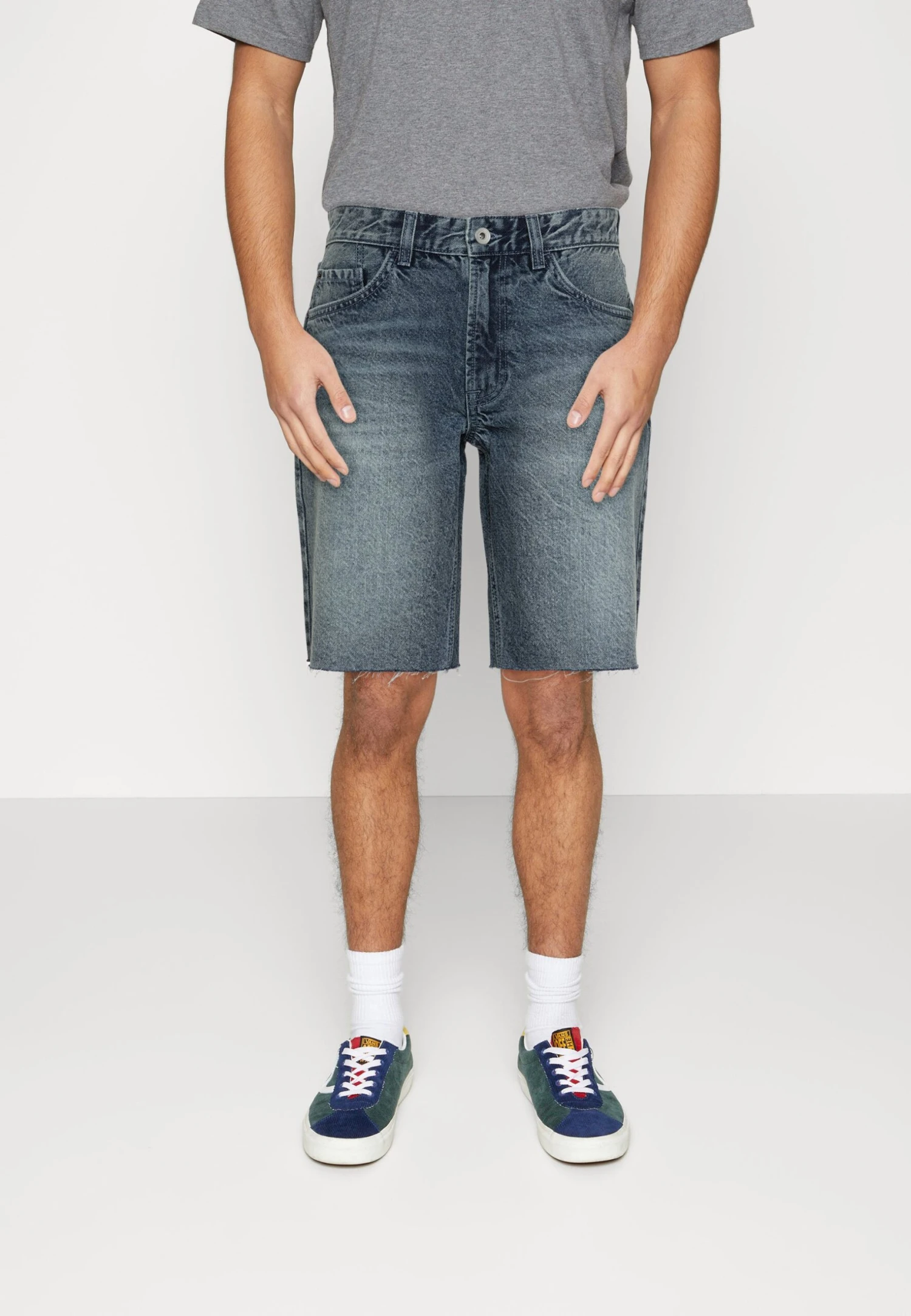 Redefined Rebel Osaka - Jeansshort - Sac Blue