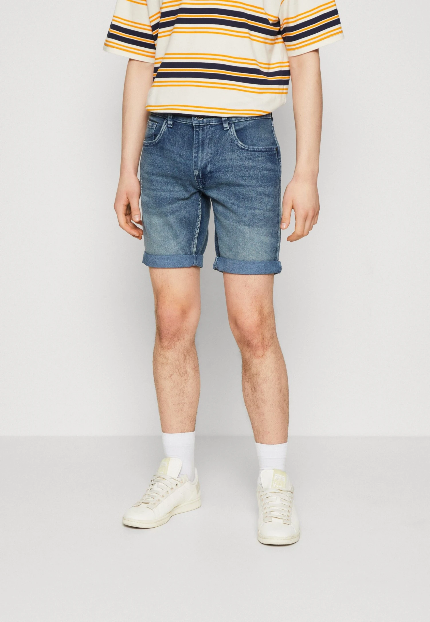 Redefined Rebel Stockholm- Jeansshort - Worn Vintage